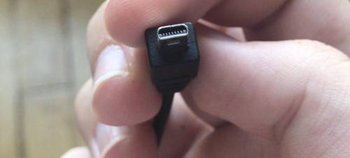 Что это за выход? ответ: usb mini и usb micro не подходят!