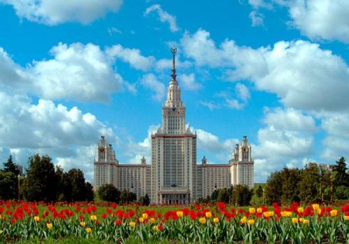 Пришлите фото с достопримечательностью москвы кроме кремля, чтобы её можно было