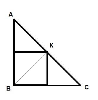 Впрямоугольном треугольнике вписан квадрат, имеющий с треугольником общий прямой угол.одна из вершин