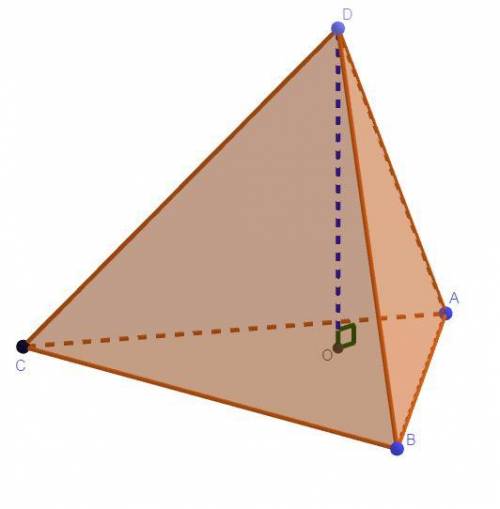 В правильной треугольной пирамиде DABC с вершиной D биссектрисы треугольника ABC пересекаются в точк