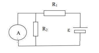Дана электрическая цепь, состоящая из двух резисторов R1=10 Ом, R2=20 Ом, амперметра с сопротивление